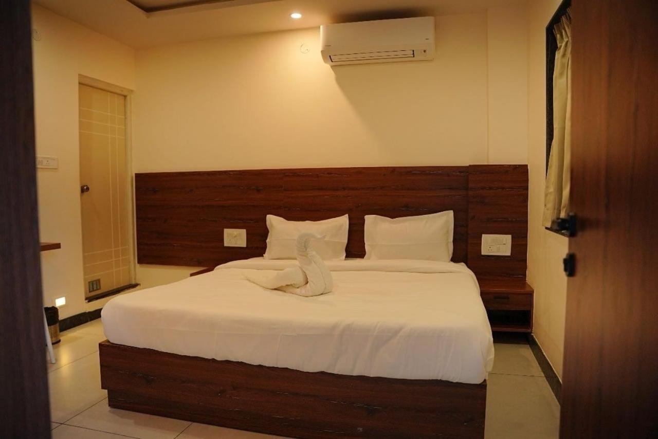 Super Townhouse Shivamogga Formerly Karthik Bhavan Экстерьер фото
