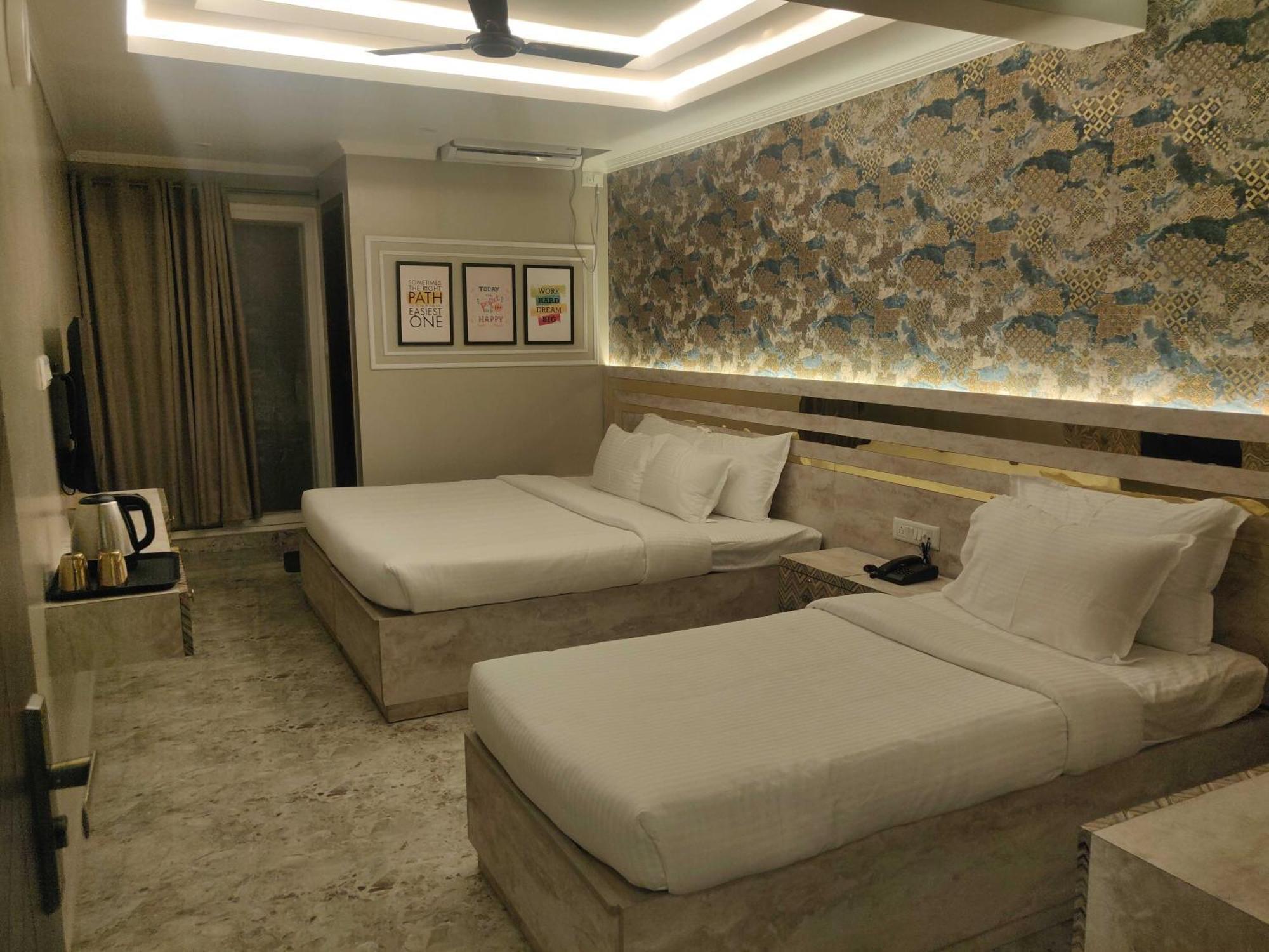 Super Townhouse Shivamogga Formerly Karthik Bhavan Экстерьер фото